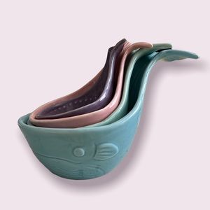 Stackable Whale Measuring Cups - Open to Offers!!